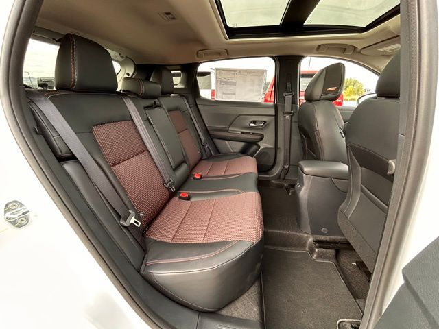 2025 Nissan Kicks SR AWD - Photo 35