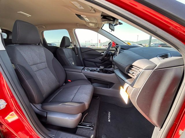 2026 Nissan Rogue SV - Photo 25