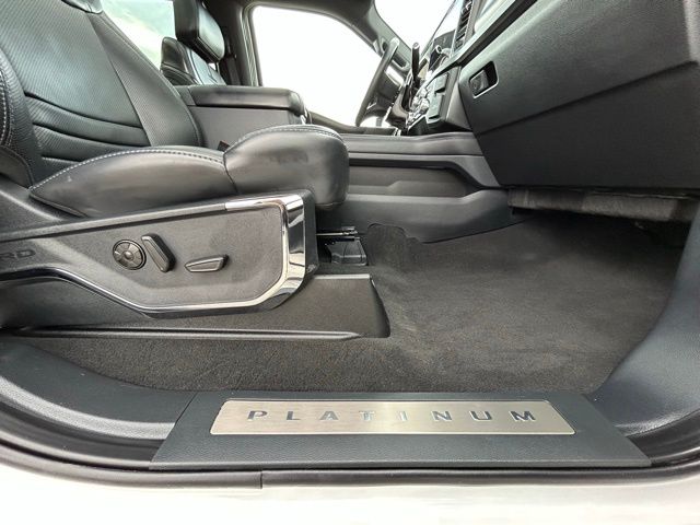 2025 Ford F-350 Super Duty Platinum - Photo 47
