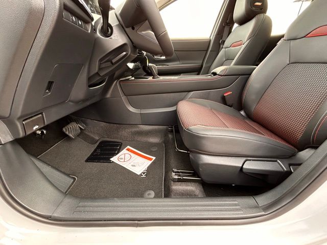 2025 Nissan Kicks SR AWD - Photo 23