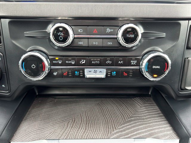 2025 Ford F-350 Super Duty Platinum - Photo 25