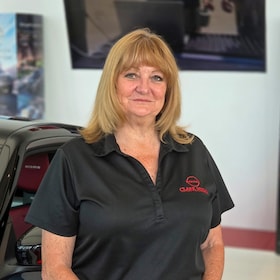 Staff member Daphne Exley from ID_d19f70