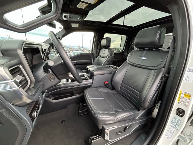 2025 Ford F-350 Super Duty Platinum - Photo 37