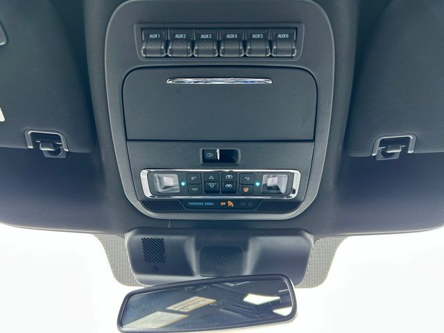 2025 Ford F-350 Super Duty Platinum - Photo 17