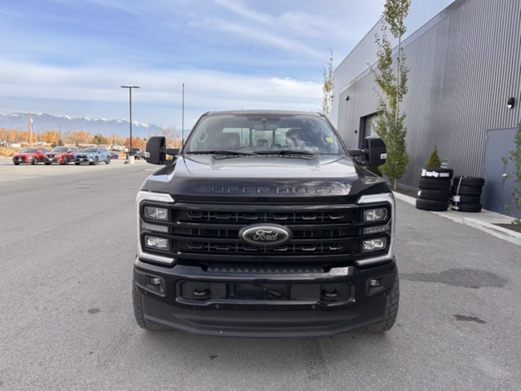 Used 2023 Ford F-350SD Lariat Truck