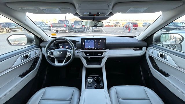 2025 Ford Explorer Active - Photo 13
