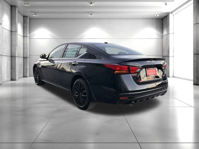 2025 Nissan Altima SV - Photo 6