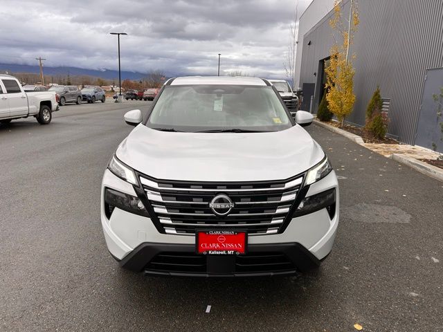 2026 Nissan Rogue SV photo 2