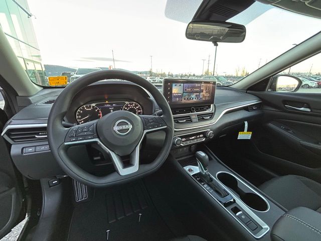 2025 Nissan Altima SV - Photo 19