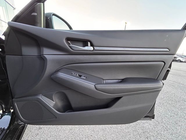 2025 Nissan Altima SV - Photo 32
