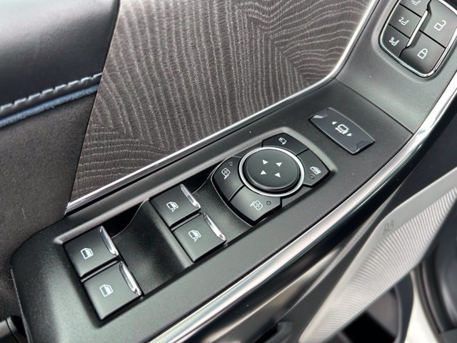 2025 Ford F-350 Super Duty Platinum - Photo 41