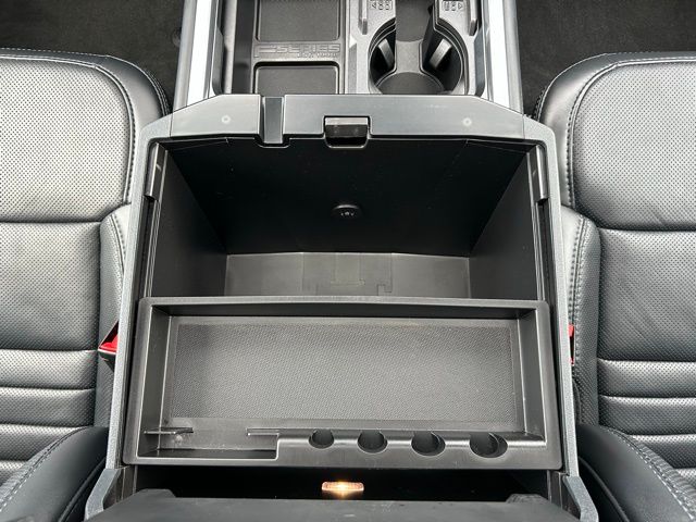2025 Ford F-350 Super Duty Platinum - Photo 29