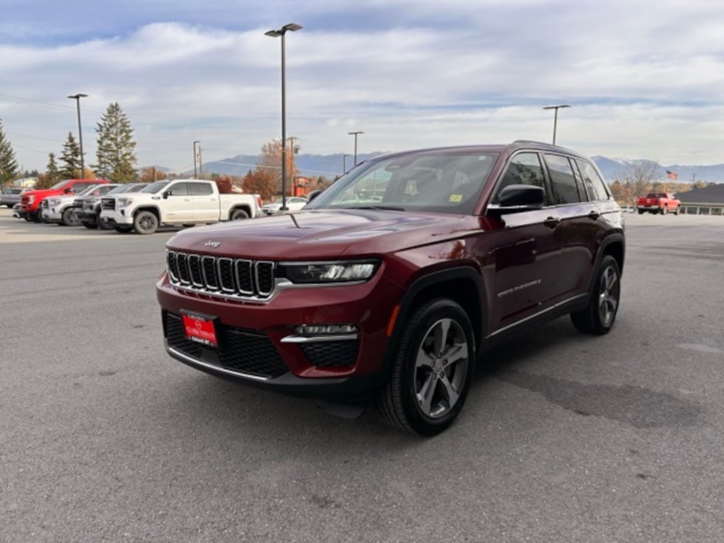 Used 2023 Jeep Grand Cherokee Limited SUV