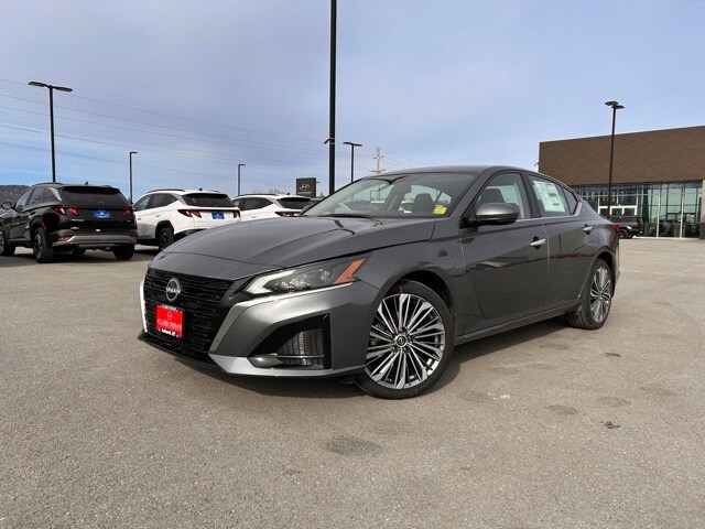 2025 Nissan Altima 2.5 SL photo 3