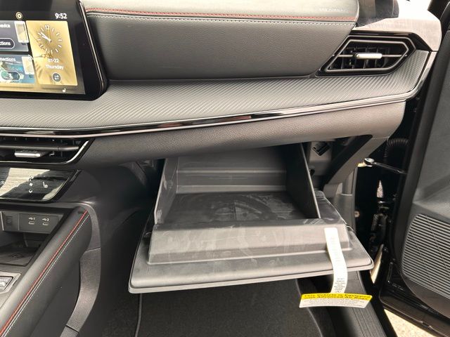 2025 Nissan Kicks SR AWD - Photo 32