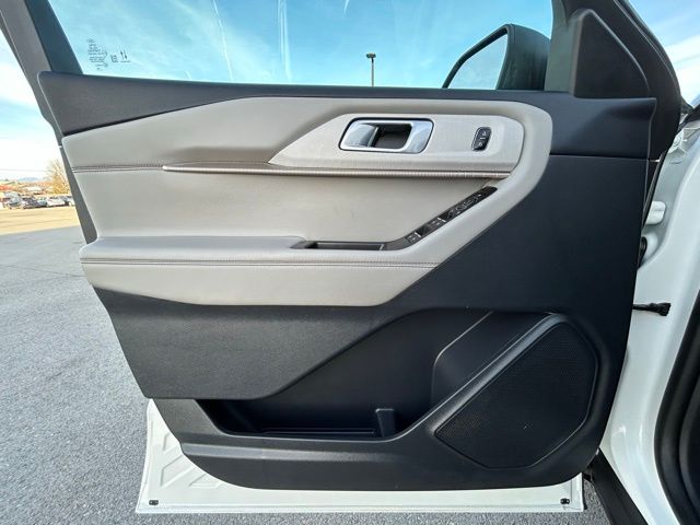 2025 Ford Explorer Active - Photo 29