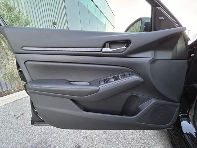 2025 Nissan Altima SV - Photo 26