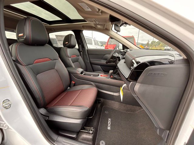 2025 Nissan Kicks SR AWD - Photo 27
