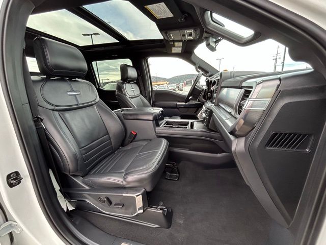 2025 Ford F-350 Super Duty Platinum - Photo 46