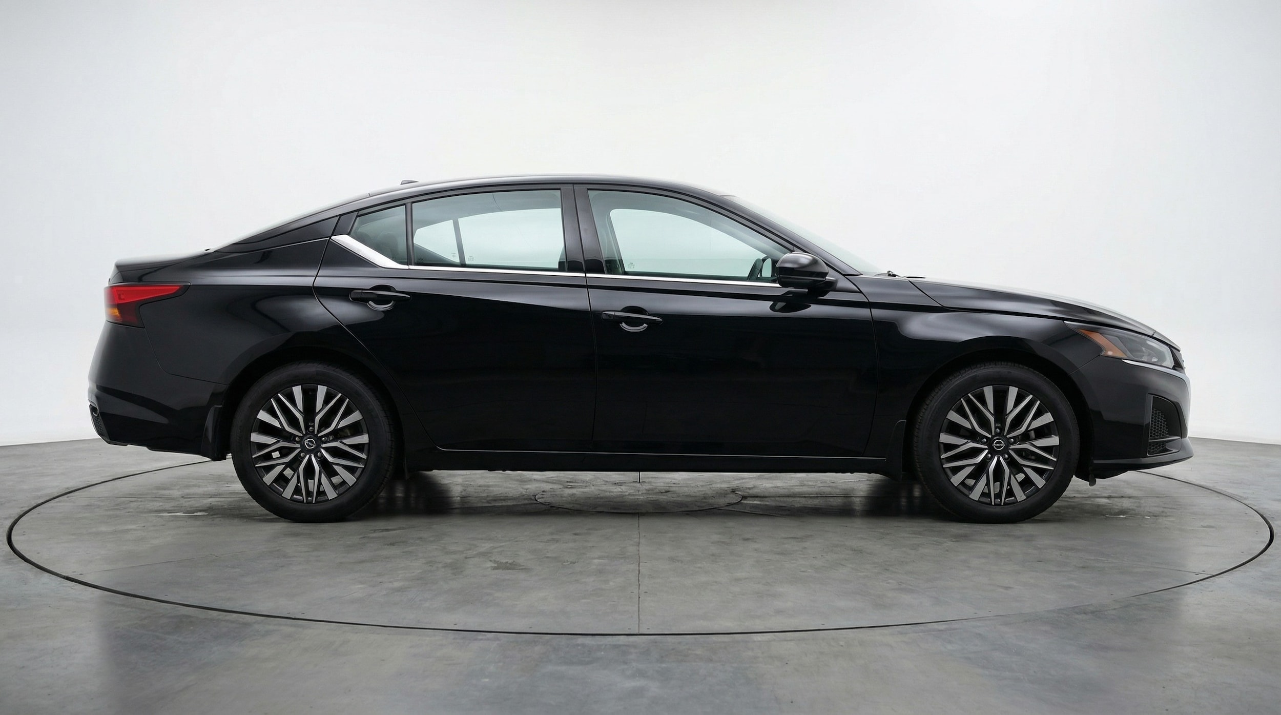 Thumbnail: 2025 Nissan Altima - 8