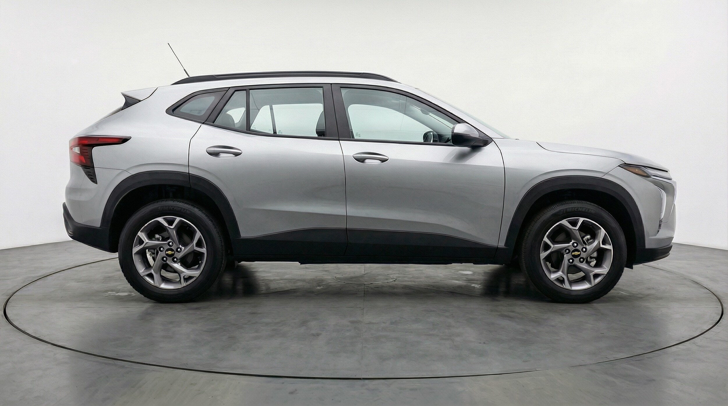 Thumbnail: 2025 Chevrolet Trax - 8