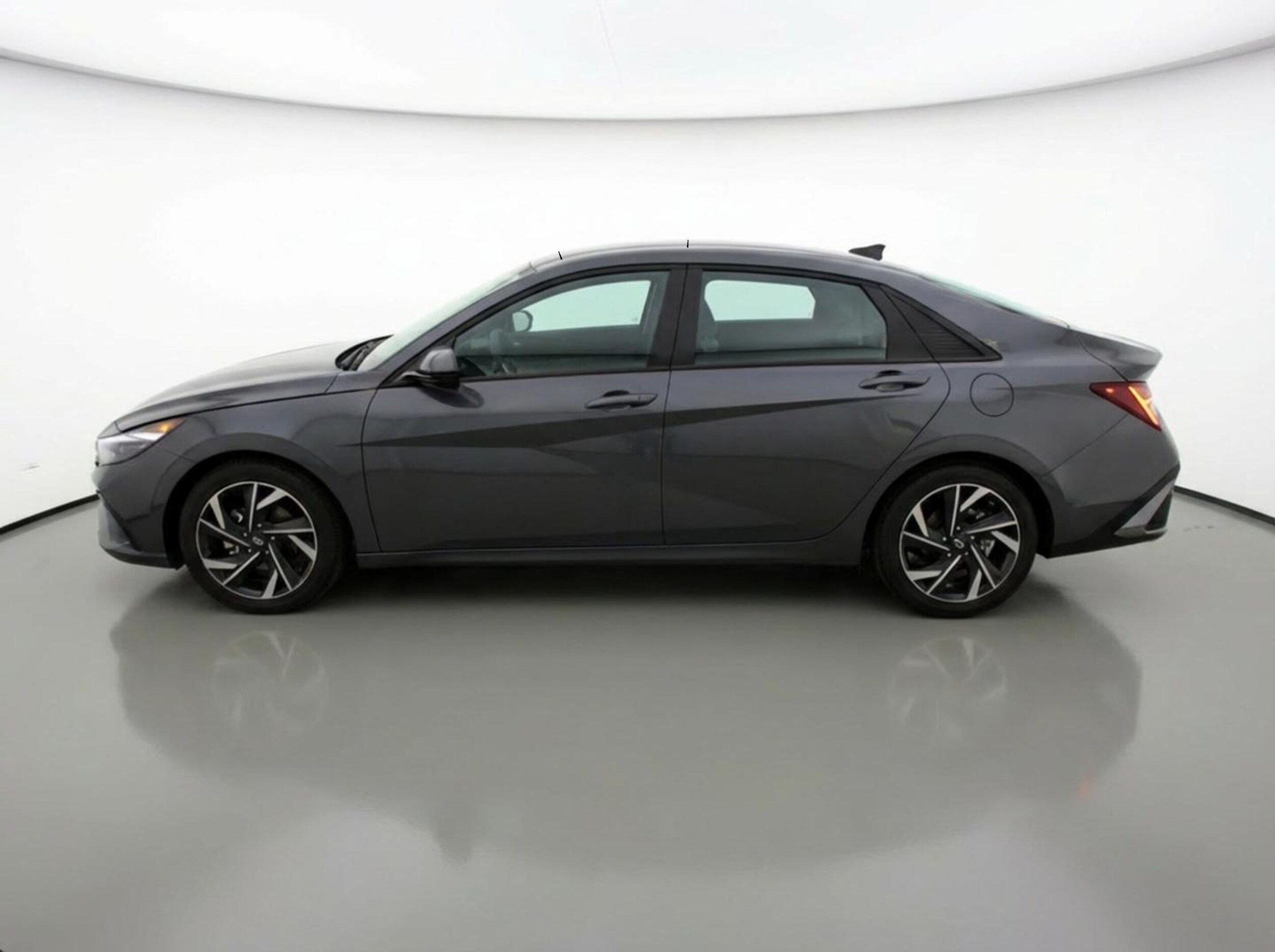 Thumbnail: 2025 Hyundai Elantra - 4