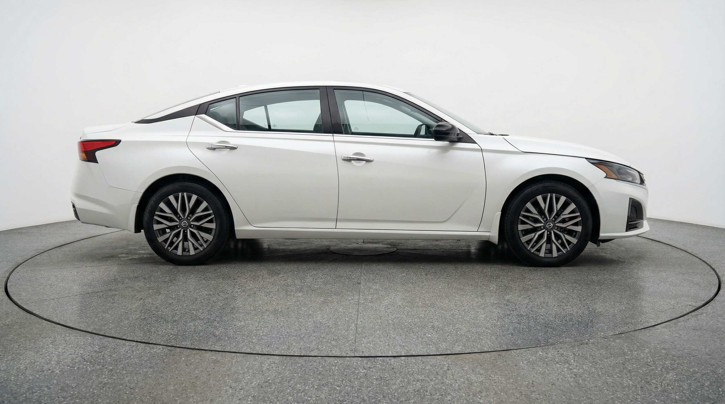 Thumbnail: 2025 Nissan Altima - 8