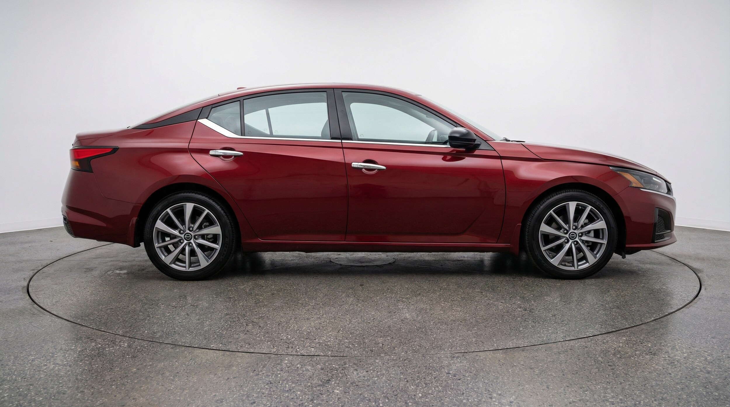 Thumbnail: 2025 Nissan Altima - 8