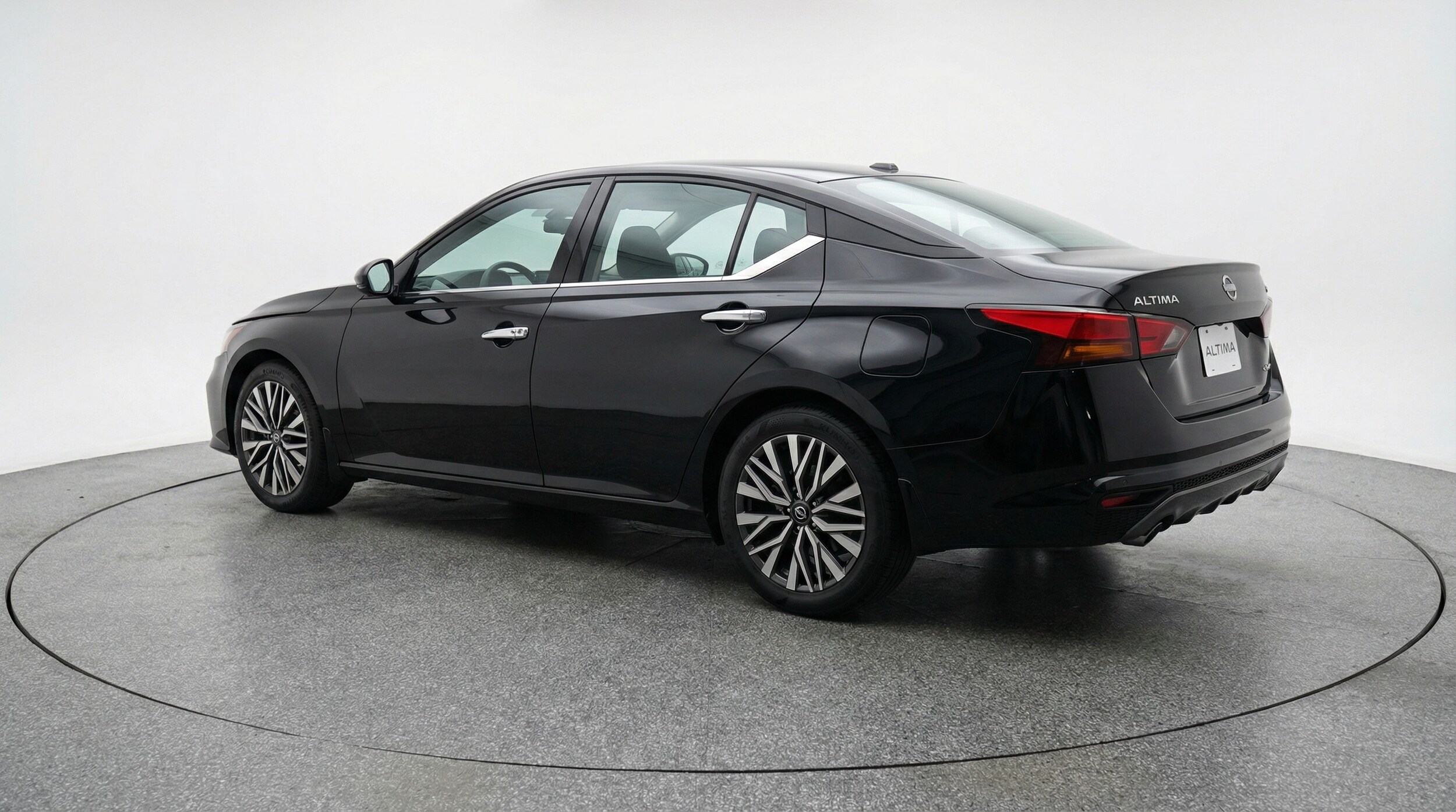 Thumbnail: 2025 Nissan Altima - 5