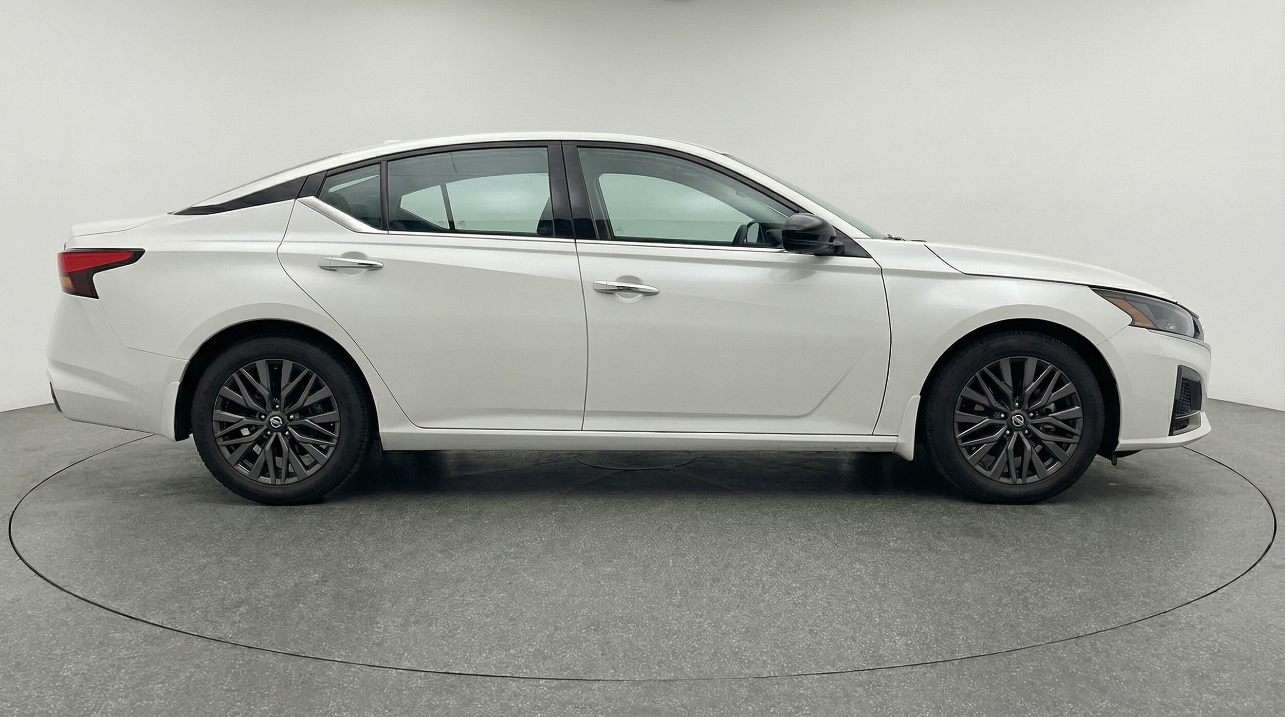 Thumbnail: 2025 Nissan Altima - 8