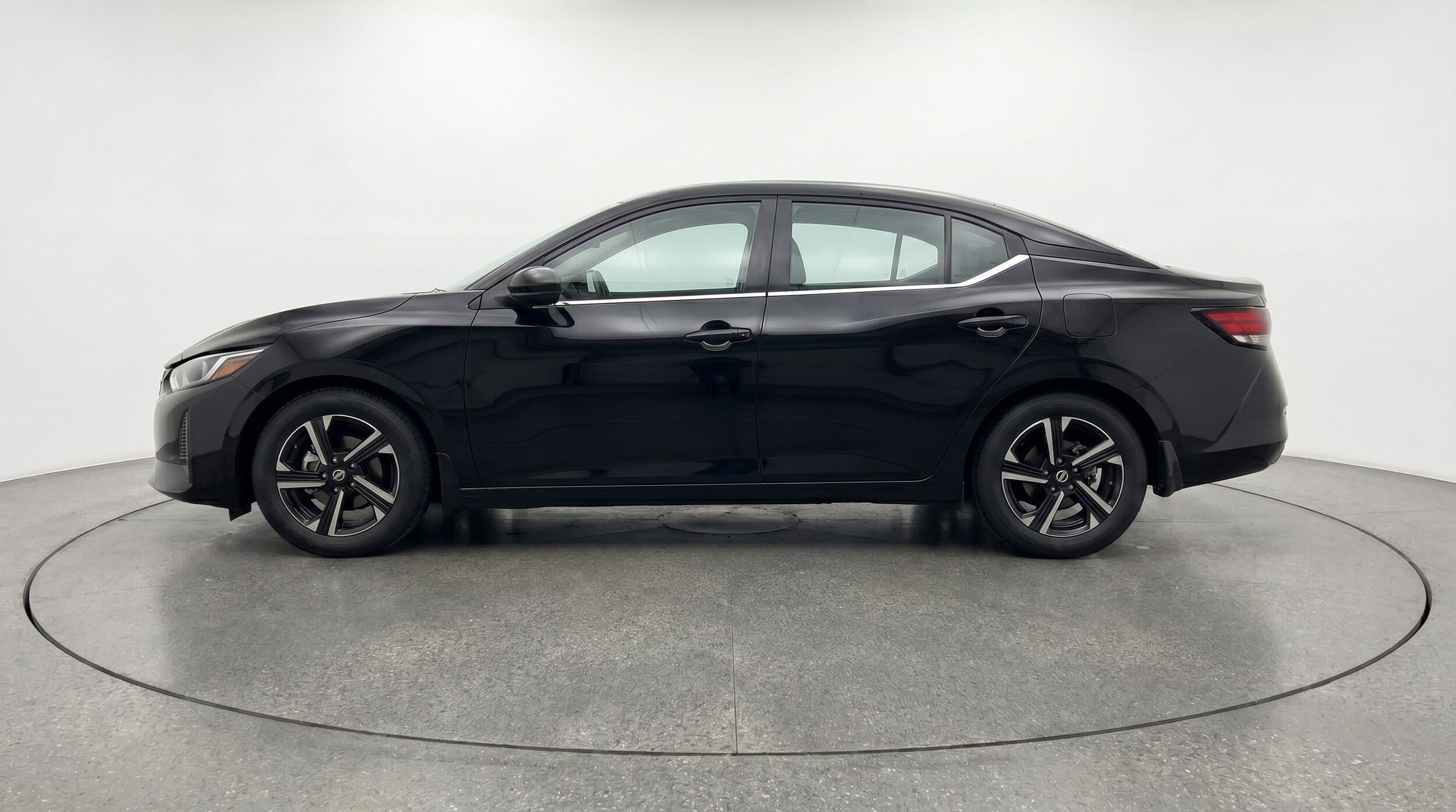 Thumbnail: 2025 Nissan Sentra - 4