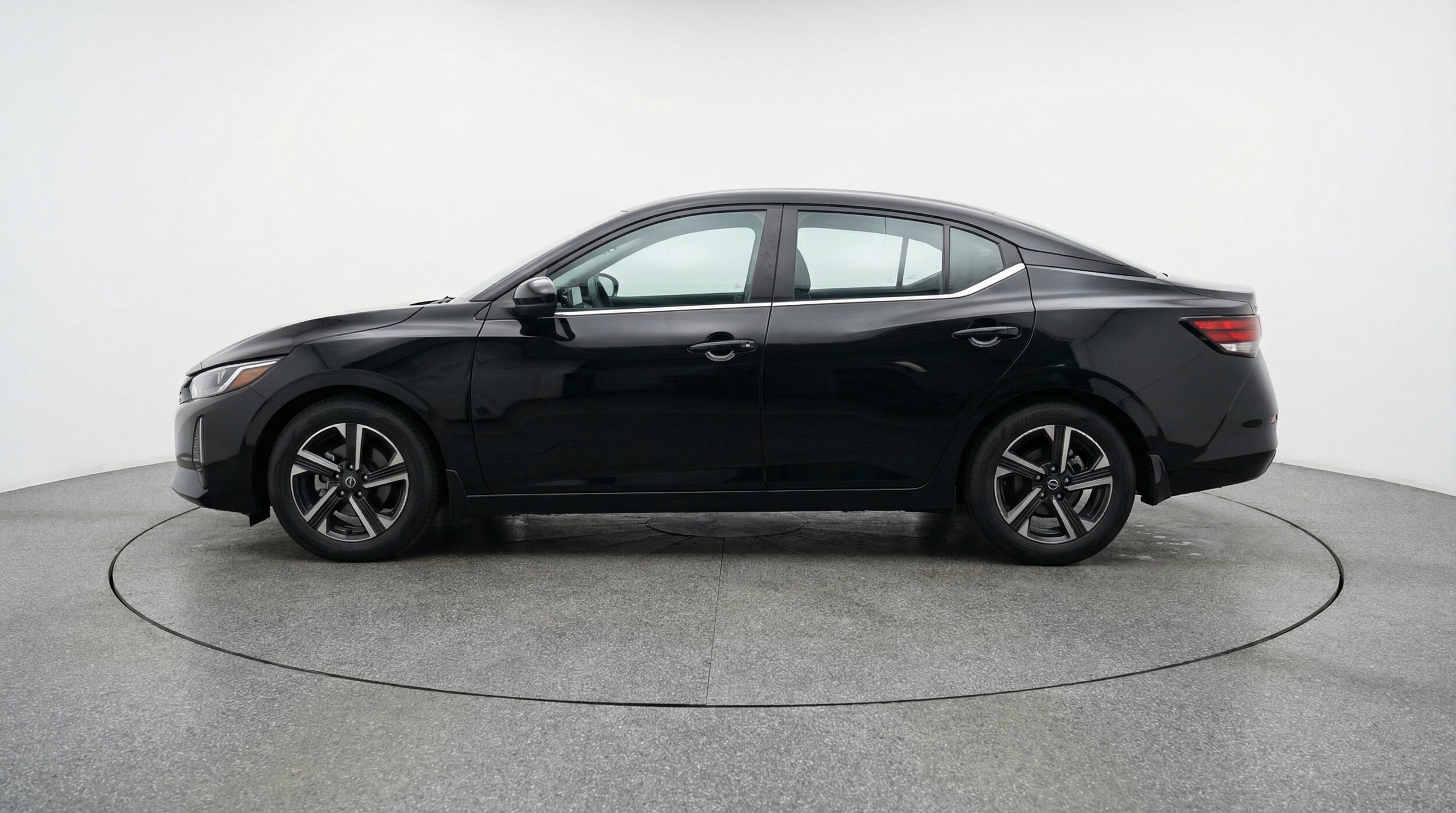 Thumbnail: 2025 Nissan Sentra - 4