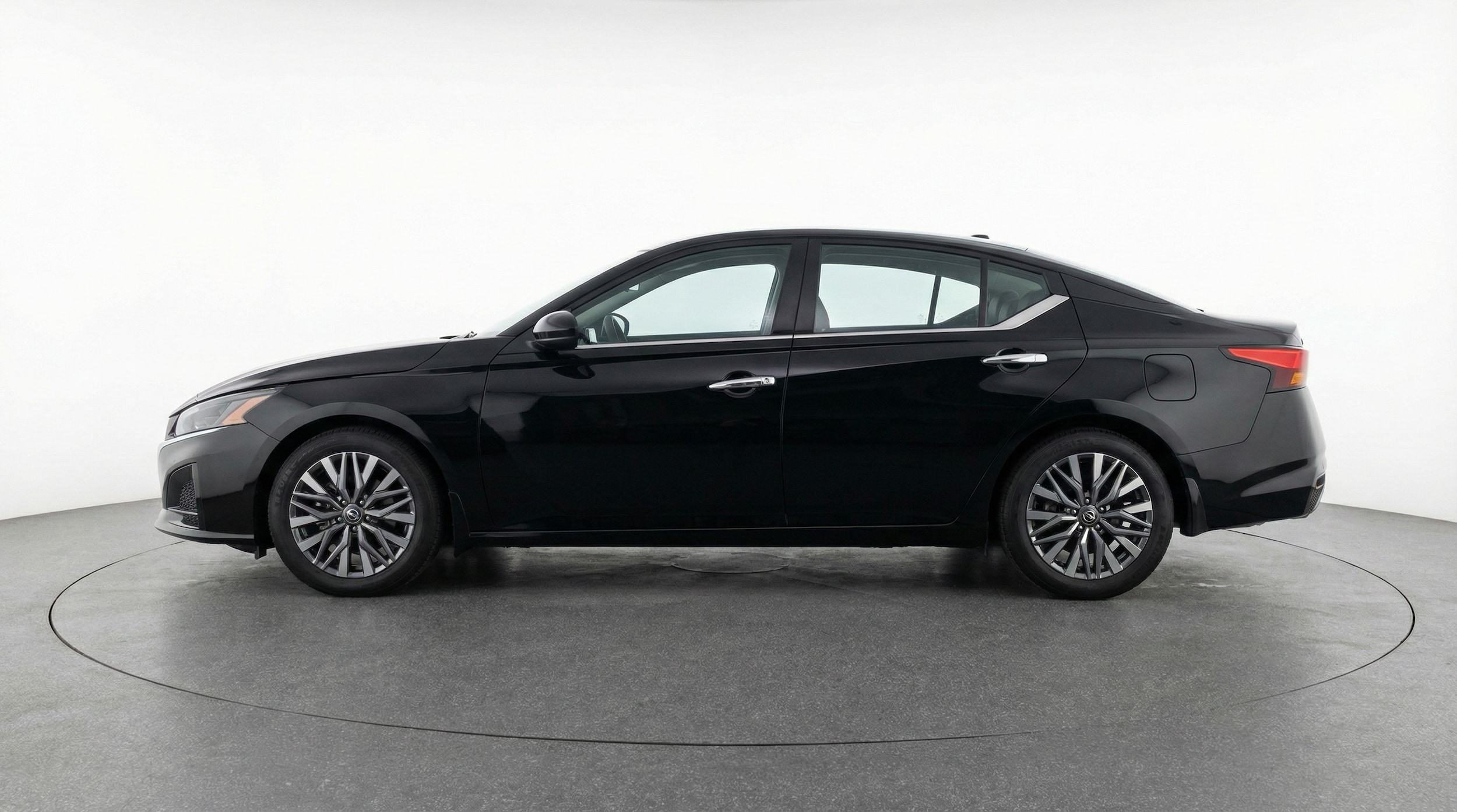 Thumbnail: 2025 Nissan Altima - 4