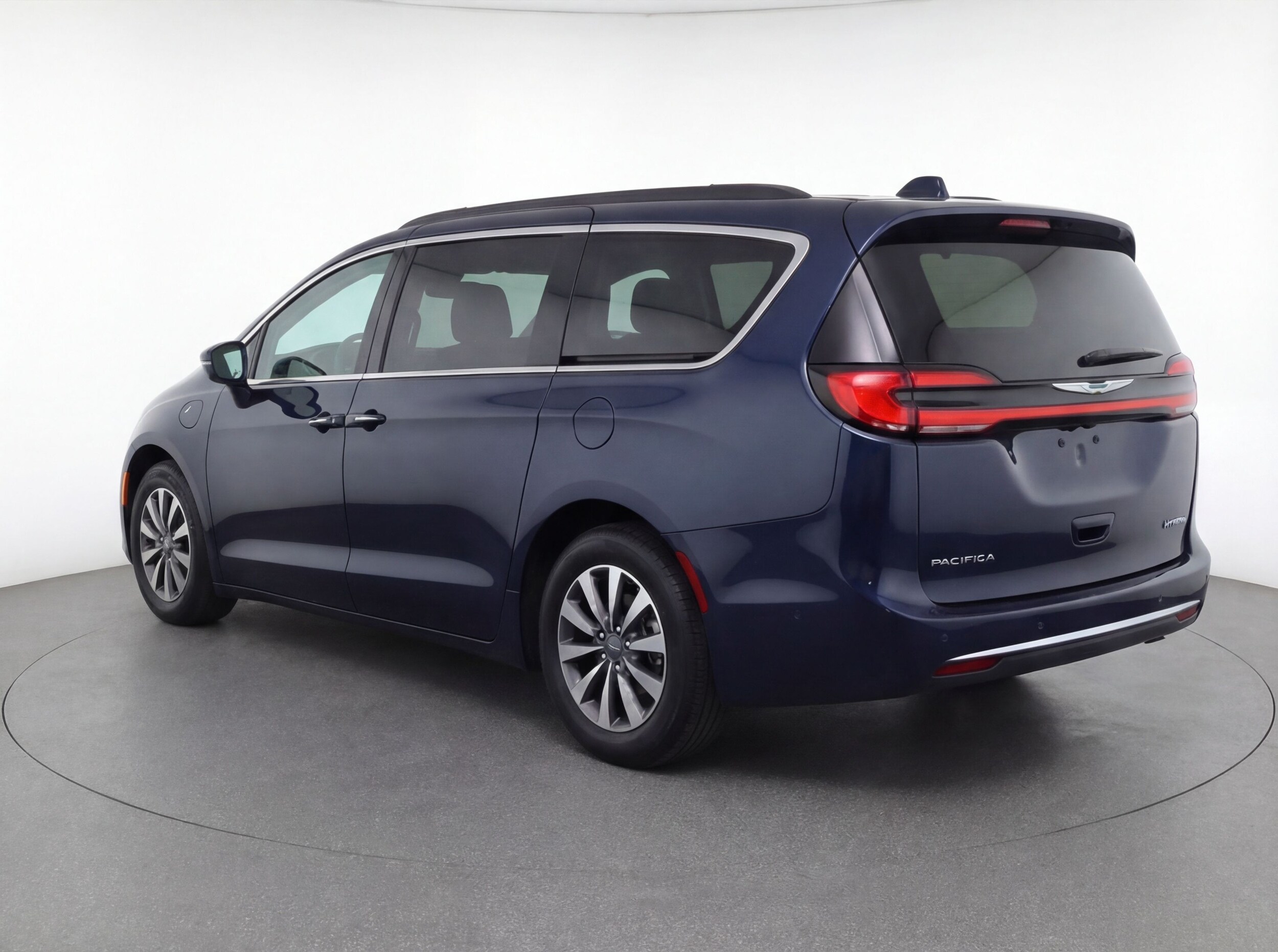 Thumbnail: 2023 Chrysler Pacifica - 5