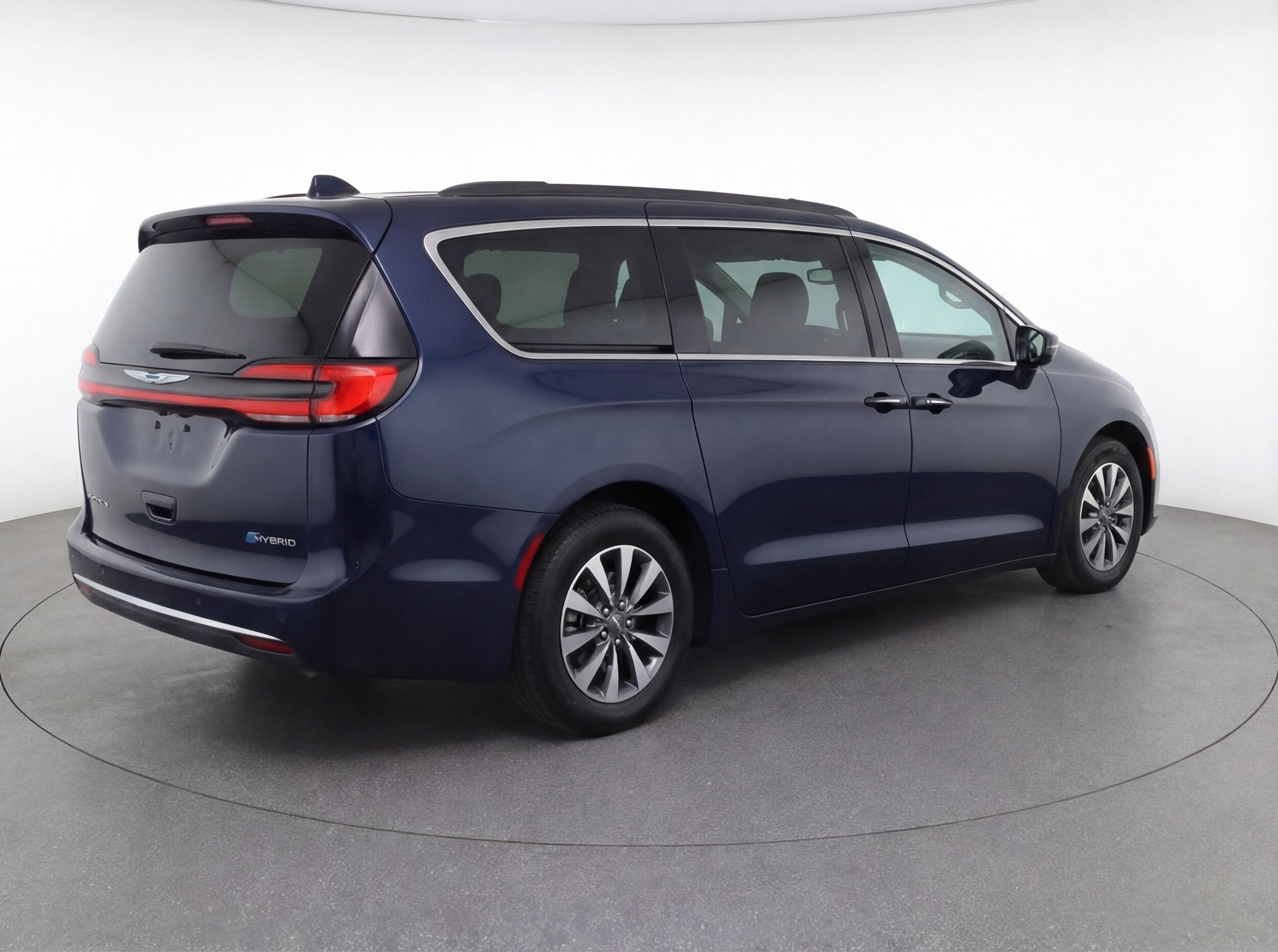 Thumbnail: 2023 Chrysler Pacifica - 7