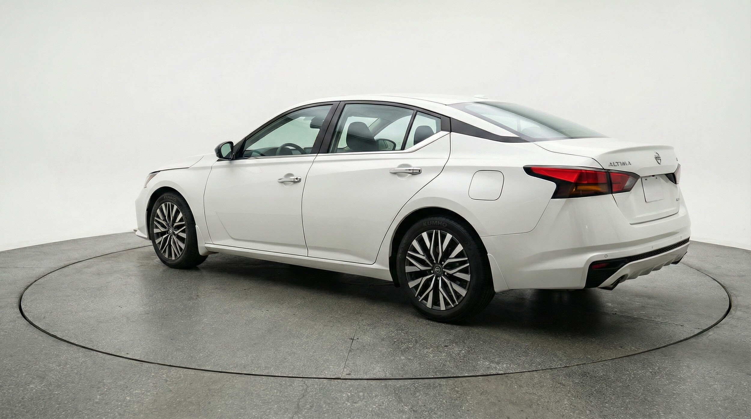 Thumbnail: 2025 Nissan Altima - 5