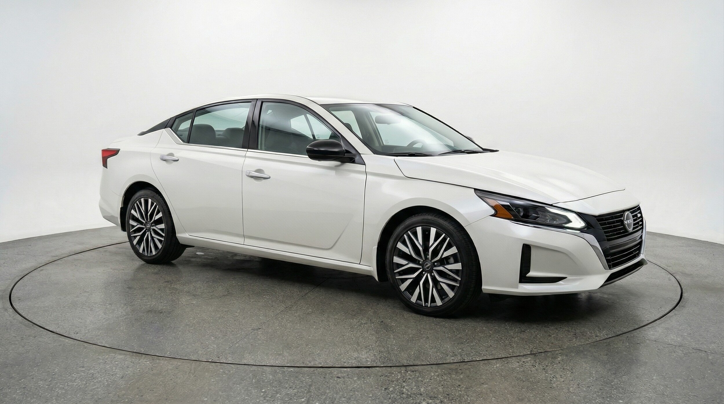 Thumbnail: 2025 Nissan Altima - 1