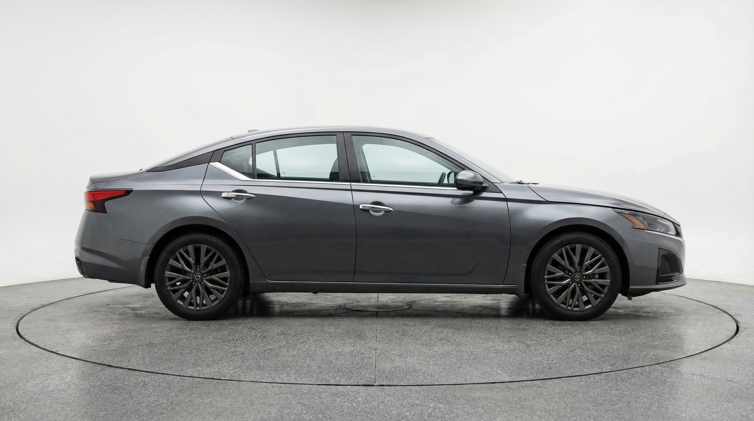 Thumbnail: 2025 Nissan Altima - 8