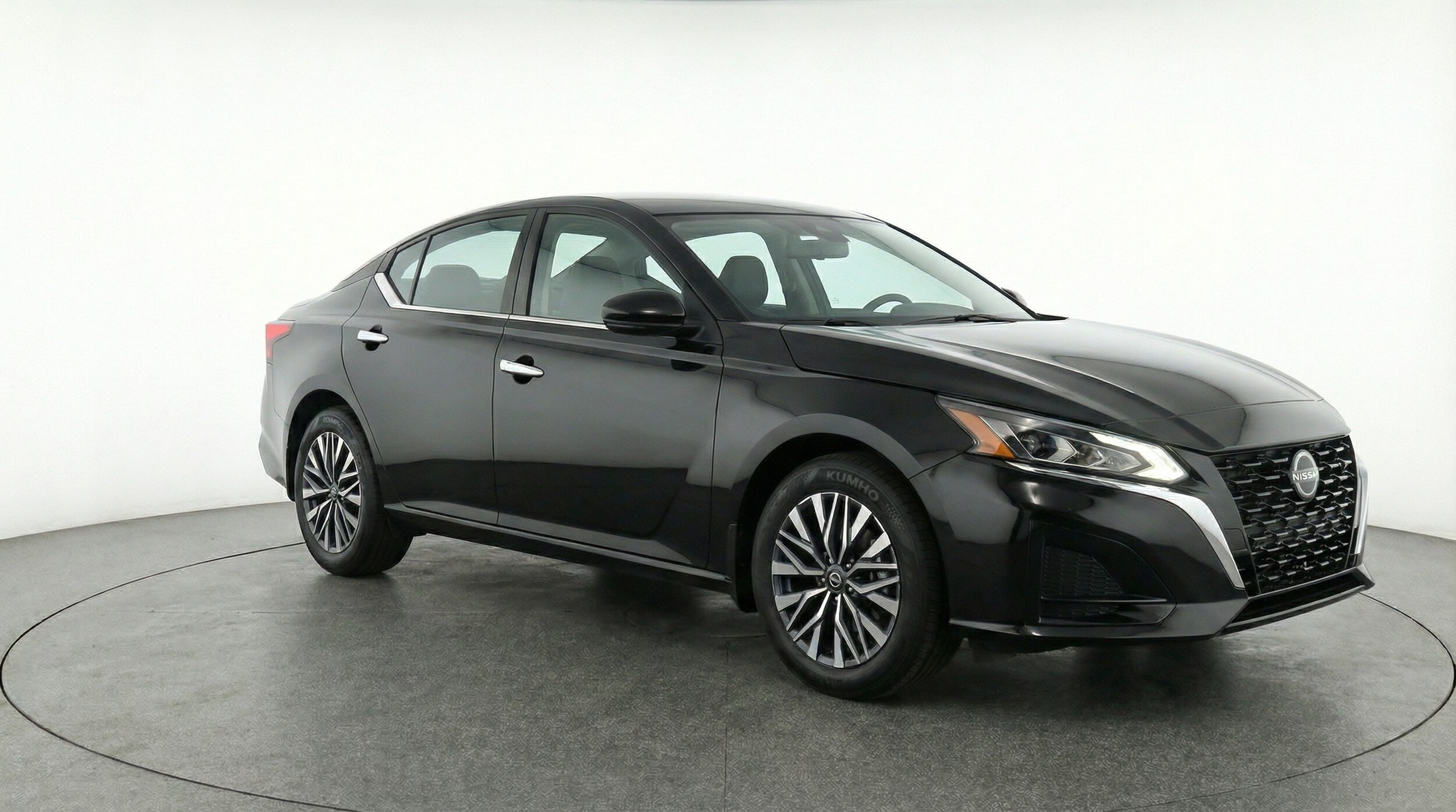 Thumbnail: 2025 Nissan Altima - 1