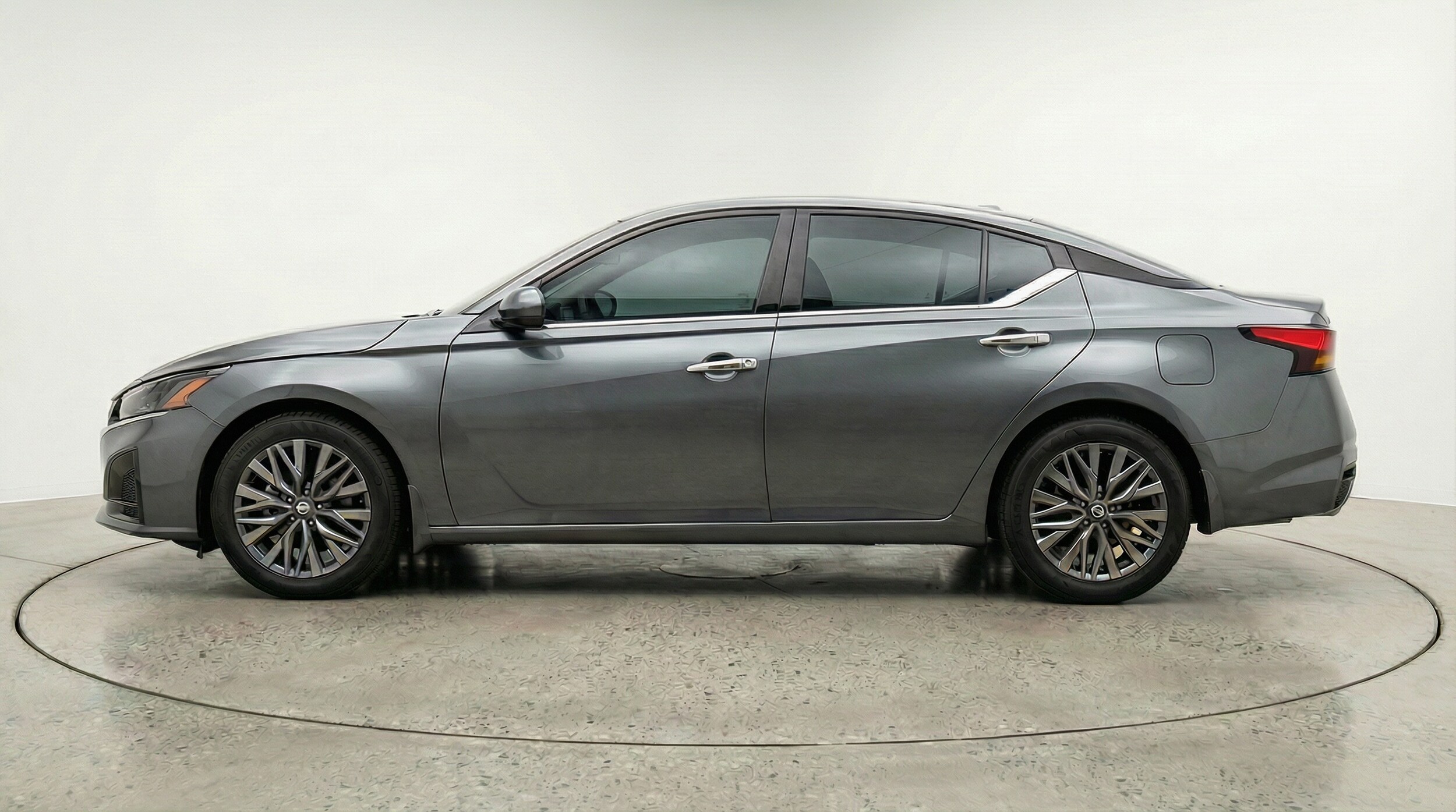 Thumbnail: 2025 Nissan Altima - 4