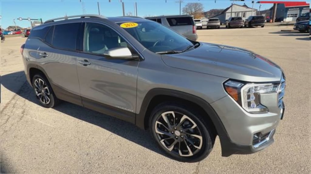 Used 2023 GMC Terrain SLT SUV