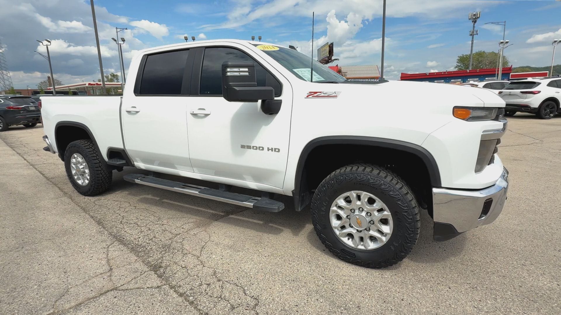 Used 2024 Chevrolet Silverado 2500HD LT with VIN 1GC1YNEY2RF156530 for sale in La Crosse, WI