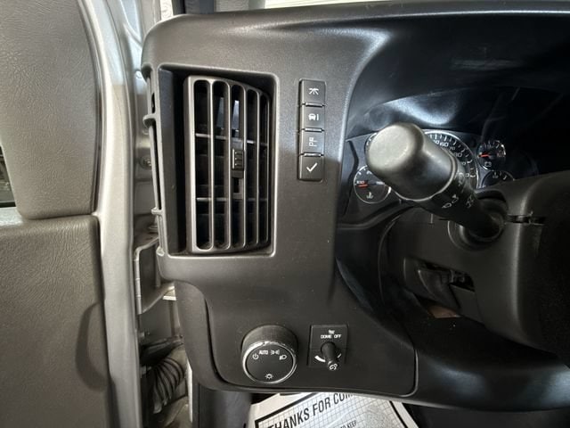 2023 Chevrolet Express Passenger LS - Photo 21