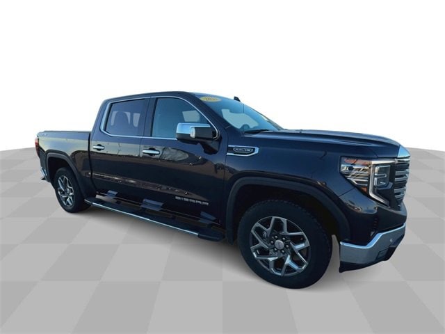 Used 2022 GMC Sierra 1500 SLT with VIN 3GTUUDED4NG579893 for sale in La Crosse, WI