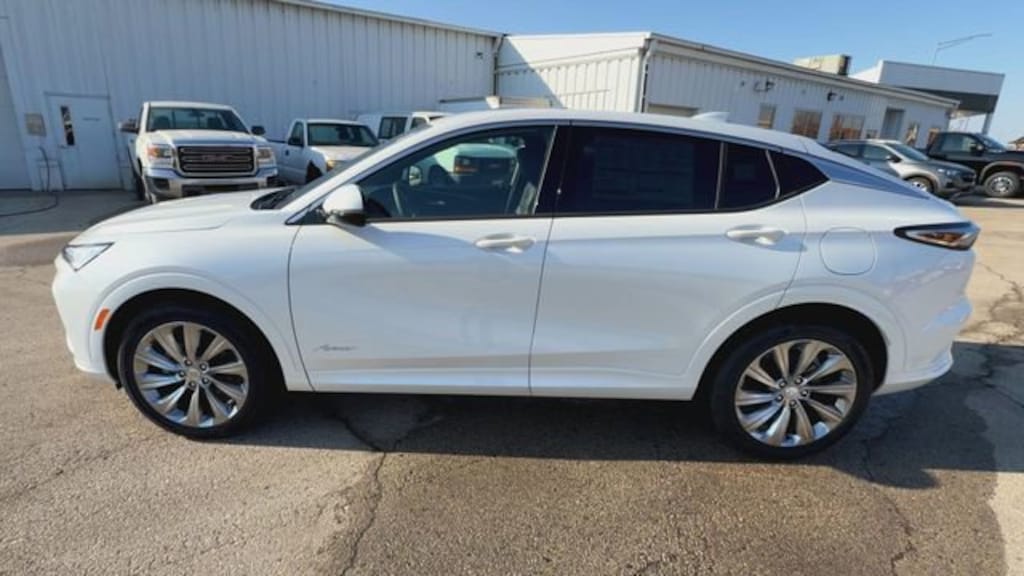 New 2026 Buick Envista Avenir SUV