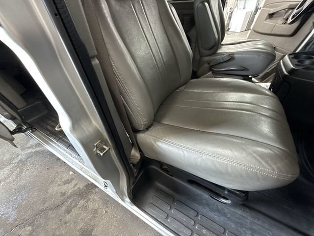 2023 Chevrolet Express Passenger LS - Photo 28