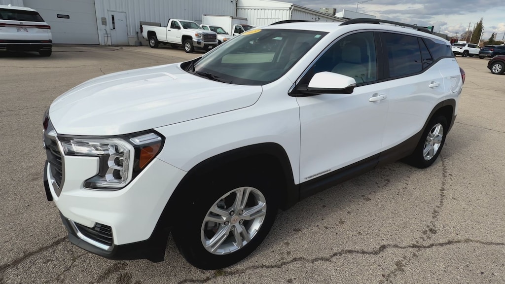 Used 2023 GMC Terrain SLE SUV
