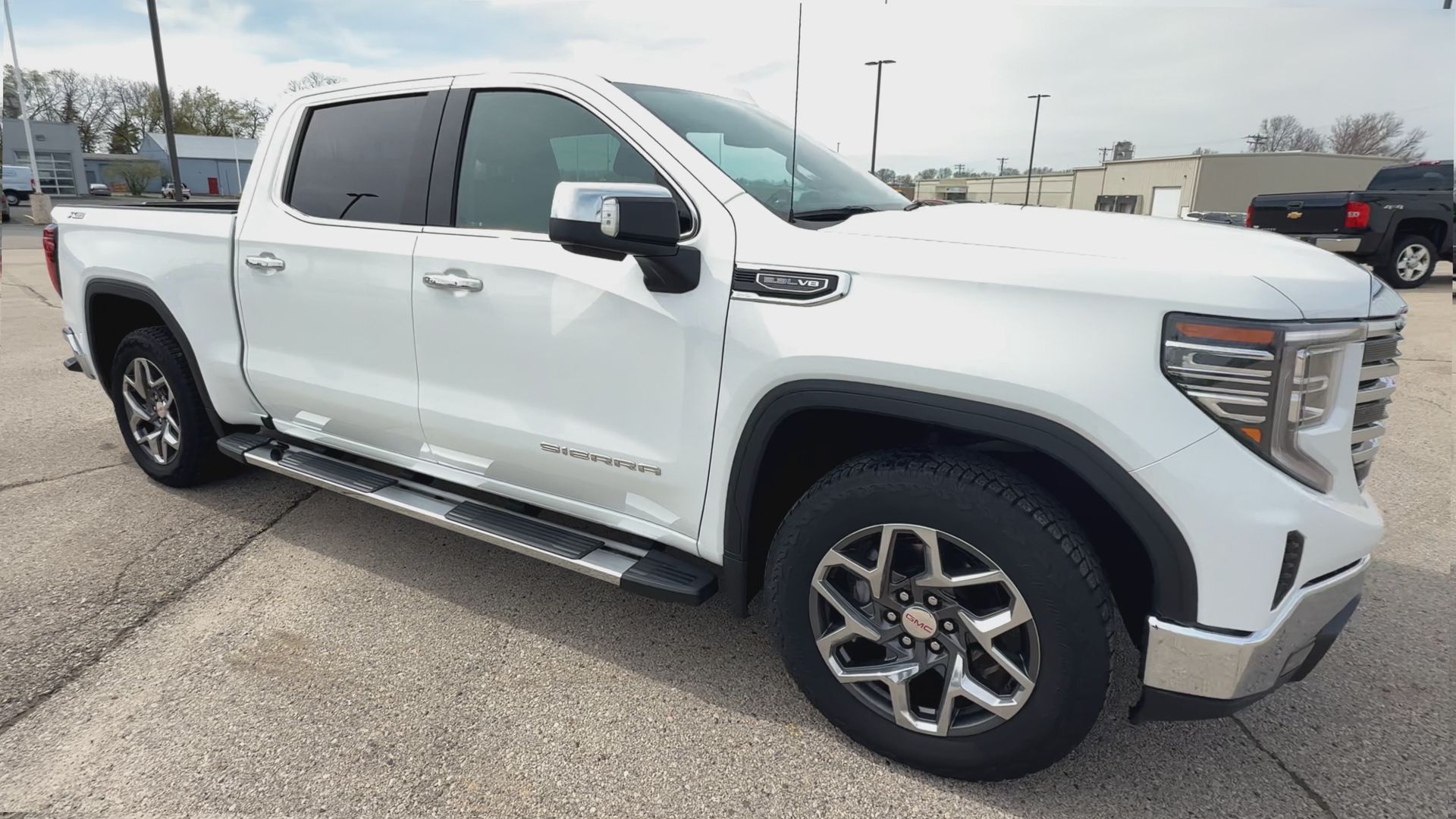 Used 2023 GMC Sierra 1500 SLT with VIN 3GTUUDED5PG262305 for sale in La Crosse, WI