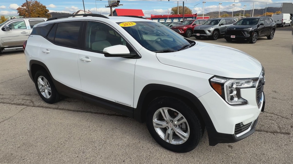Used 2023 GMC Terrain SLE SUV