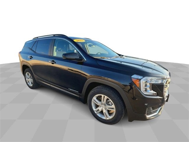 Used 2022 GMC Terrain SLE with VIN 3GKALTEV8NL311160 for sale in La Crosse, WI